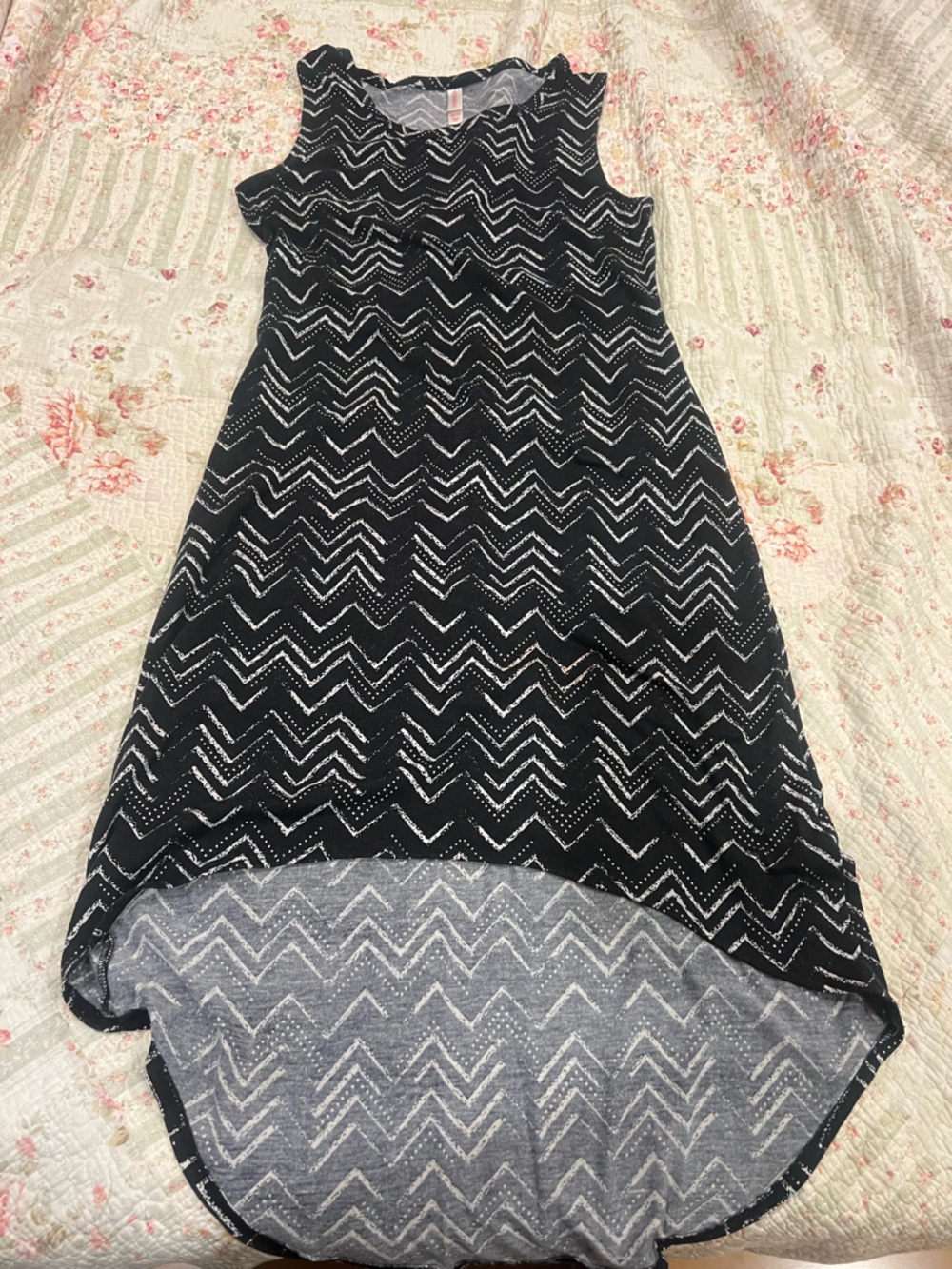 Xhilaration Black and White Chevron Maxi Skirt